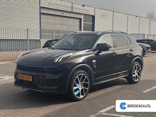 Lynk & Co 01 1.5 Panorama Dak | Infinity Audio | 20" Lichtmetaal | Digitaal Dasbhoard | Elek. Stoelen met Geheugen | Camera Rondom | Airco (automatisch) | Apple Carplay/Android Auto|telefoonintegratie premium | Cruise control adaptief met Stop&Go en stuurhulp
