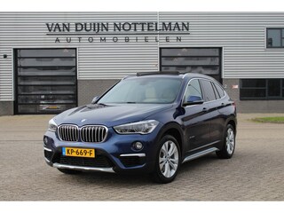 BMW X1 xDrive25i X Line / Panoramadak / Keyless / Leer