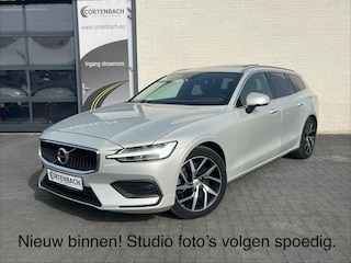 Volvo V60 2.0 T5 Momentum | Panorama | Leer | Harman Kardon | Zwenkbare trekhaak |