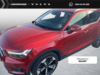 Volvo XC40 Plug-in Hybrid T4 Inscription | Panoramadak | Lederen bekleding | 360 camera | Harman Kardon audio | Stoel- en stuurverwarming | Cruise control | 20 inch velgen | Actieve LED koplampen | Standkachel | Verwarmbare voorruit | Getint glas |