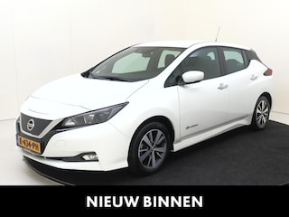 Nissan Leaf Acenta 40 kWh | Climate Control / ECC | Licht metalen velgen 16 inch | Cruise control | Navigatie | Park Distance Control achter | Achteruitrijcamera |