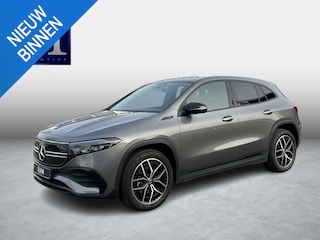 Mercedes-Benz EQA 250+ AMG Line 71 kWh SOH 98% | 15.000 KM !! UNIEKE KM-STAND | BOMVOLLE AUTO| | ELEKTRISCHE STOELEN MET GEHEUGEN | SFEERVERLICHTING | ELEKTRISCHE TREKHAAK | 360 CAMERA | RIJKLAAR GELEVERD MET 12 MND BOVAG GARANTIE