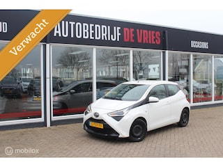 Toyota Aygo 1.0 VVT-i X-play Airco/Carplay/Camera/Led/NAP