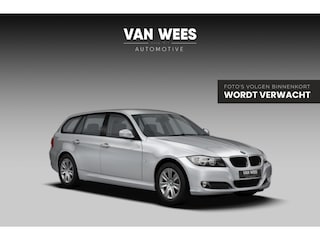 BMW 3-serie Touring 318i | Facelift | Automaat | Climate control | Boordcomputer | Mistlampen | Stuurwiel multifunctioneel | Aux | ISO-fix | Origineel
