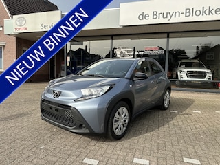 Toyota Aygo 1.0 VVT-i Play Automaat 1e eigenaar / dealeronderhouden / Apple Carplay / Android Auto / parkeercamera / adaptive cruise control / Toyota 10 jaar garantie programma / Toyota Pechhulppas / rijklaarprijs