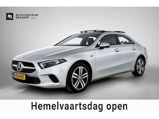 Mercedes-Benz A-klasse 250 e Business Solution Luxury Limited (PANORAMADAK, MULTIBEAM KOPLAMP, SFEERVERLICHTING, TREKHAAK)