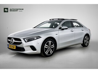 Mercedes-Benz A-klasse 250 e Business Solution Luxury Limited (PANORAMADAK, MULTIBEAM KOPLAMP, SFEERVERLICHTING, TREKHAAK)