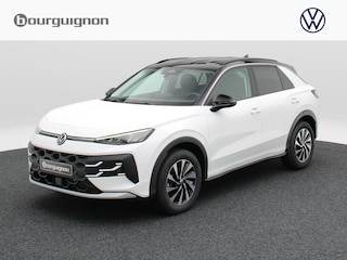 Volkswagen T-Roc Life First Edition 1.5 eTSI 116 PK | Trekhaak | Stoel- & Stuurverwarming | Carplay | Camera |