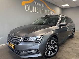 Skoda Superb Combi 1.4 TSI iV Business Edition Pano/Trekhaak/Memory/Sfeerverlichting/Carplay