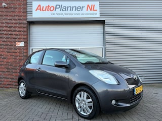 Toyota Yaris 1.3 VVTi Sol! Airco! Elek. ramen! Nieuwe APK!