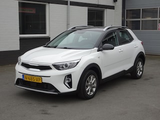 Kia Stonic 1.0 T-GDi MHEV DynamicLine Automatische airco, navigatie, parkeersensoren, achteruitrijcamera, apple carplay, andriod auto, licht metalen velgen, enz.