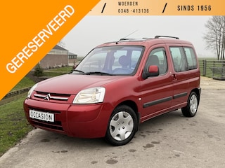 Citroën Berlingo 1.6i Multispace | 5 DEURS | TREKHAAK | AIRCO | CENTR. VERGRENDELING | GLAZEN DAK | APK > MRT-2027 |
