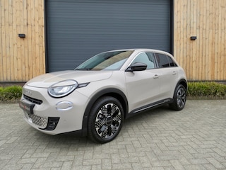 Fiat 600 1.2 Hybrid La Prima *Full option *Leder *136 pk