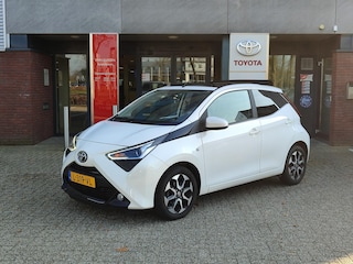 Toyota Aygo X-JOY CABRIO-DAK APPLE/ANDROID CLIMA LM-VELGEN CAMERA BLUETOOTH PRIVACY-GLASS LED NL-AUTO