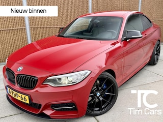 BMW 2-serie Coupé M235i High Executive Sportautomaat | Leer | Elektrisch verstelbare voorstoelen | Stoelverwarming | Parkeersensoren achter | harman/kardon HiFi | Climate & cruise control | Mosselman 400pk | Origineel Nederlands