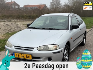 Mitsubishi Colt 1.3 GLi 3-Drs Stuurbekrachtiging Audio-CD/MP3 Getint glas Bestuurdersairbag Colorpakket Dealeronderhoud Nieuwe Apk