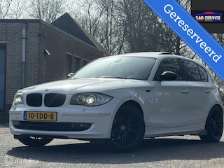 BMW 116i Executive/DAKJE/PDC/TREKHAAK/CRUISE/NAVI/