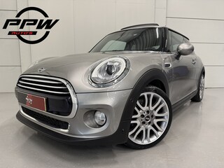 Mini Cooper 1.5 Chili PANO/LED/LEER-SPORT/NAVI-BREED/SFEER/18"MET NW.CONTINENTAL/ECC/CRUISE/STOELVERW/PDC+ASSISTENT/DONKERE-HEMEL/VOLLEDIG MINI DEALER HISTORIE, NET OH BEURT EN NIEUWE APK