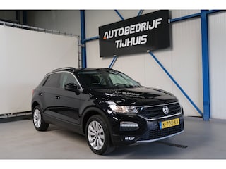 Volkswagen T-Roc 1.0 TSI Style - N.A.P. Airco, Cruise, Navi, PDC, Carplay.