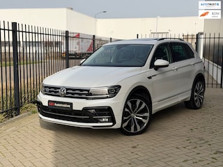 Volkswagen Tiguan 2.0 TSI 4Motion R-Line 220pk Pano Memory Trekhaak Camera Carplay