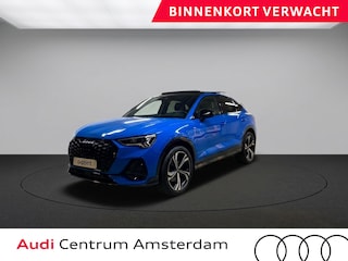 Audi Q3 45 TFSI e S Edition 245 pk S-tronic | Navigatie | Panoramadak | Parkeersensoren | Achteruitrijcamera | Stoelverwarming | Lichtmetalen velgen 20" | S-Line |