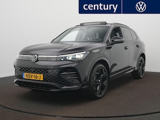 Volkswagen Tiguan 1.5 eHybrid R-Line Edition Panoramadak - Camera - 20 Inch - Trekhaak - Matrix Led