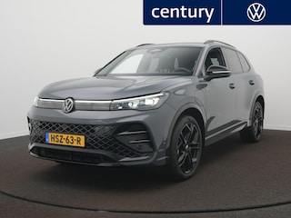 Volkswagen Tiguan 1.5 eHybrid R-Line Edition Trekhaak - Panoramadak - Camera - Navigatie - 20 Inch
