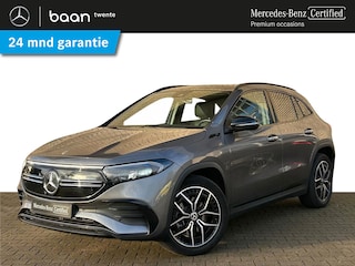 Mercedes-Benz EQA 250 AMG Line 67 kWh l Night Pakket l Panoramadak l Carplay l Trekhaak | Speigelpakket | Stoelverwarming voor