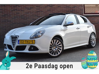 Alfa Romeo Giulietta 1.4 T Distinctive '12 Pano Leder Clima Navi Cruise Inruil mogelijk