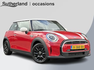 Mini Cooper 1.5 Camden Edition 136pk Automaat | PDC | Navi | Cruise Control | Climate Control | Leer |