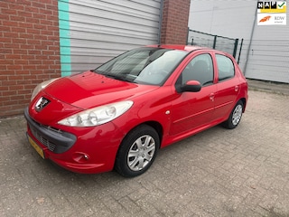 Peugeot 206 1.4 XS Airco Bj:2010 NAP!