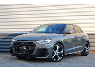 Audi A1 Sportback 30 TFSI S-Line | Edition one | Stoelverwarming | Camera | Keyless | Cruise control | Chronos grijs |