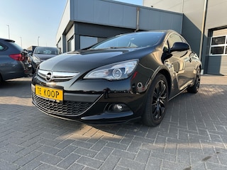 Opel Astra 1.4 T GTC Black Edition Clima Leder Trekhaak