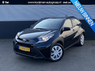 Toyota Aygo 1.0 VVT-i MT Play Nette Nederlandse auto, achteruitrij camera, navigatie Apple CarPlay/Android Auto, neerklapbare achterbank, adaptieve cruise control!