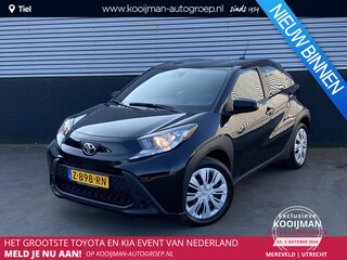 Toyota Aygo 1.0 VVT-i MT Play Nette Nederlandse auto, achteruitrij camera, navigatie Apple CarPlay/Android Auto, neerklapbare achterbank, adaptieve cruise control!