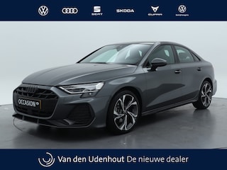 Audi A3 Limousine 30 TFSI S edition | Panoramadak | Carplay | 18" LMV | Zwart optiek |