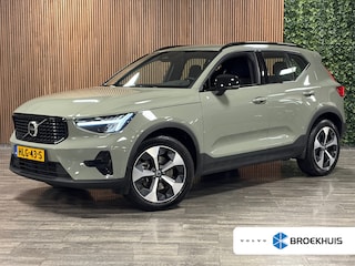 Volvo XC40 B4 Plus Dark | Trekhaak | All Season banden | Harman Kardon | Bestuurdersstoel elektrisch geheugen | Adaptieve Cruise Control | Stoel en Stuurwielverwarming | Google Infotainment | Parkeercamera | Pilot Assist | BLIS Dode Hoek Detectie | Keyless Drive | Parkeersensoren voor+achter | Passagiersstoel elektrisch | Elektrisch bedienbare achterklep | 19 Inch | Zitting verlenging voorstoelen | DAB Radio | Apple Carplay/Android Auto | Draadloos telefoon opladen | Volvo On Call met mobiele App functie | Sage Green Metallic |