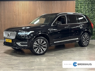 Volvo XC90 T8 AWD Recharge Plus Bright | Trekhaak | All Season banden | 360° Camera | Harman Kardon | 455pk | Adaptieve Cruise Control | Standkachel met Volvo On Call App | Stoelverwarming voor+achter | Stuurwielverwarming | Schuifdak | Full LED Meesturende koplampen | Pilot Assist | BLIS Dode Hoek Detectie | Elektrische voorstoelen geheugen | Lederen bekleding | Zitting verlenging voorstoelen | Lederen dashboard | 20 Inch | Google Infotainment | Keyless Drive | Privacy Glass | Elektrisch bedienbare achterklep | Geïntegreerd kinderzitje achterin | Geïntegreerde zongordijnen achterportieren | Verlichte instaplijsten | 7-Persoons | 4-Zone Climate Control | DAB Radio | Apple Carplay/Android Auto | Alarm Klasse III | Draadloos telefoon opladen | Volvo On Call met mobiele App functie | Onyx Black Metallic |