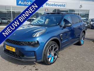 Lynk & Co 01 1.5 Plug-In Hybrid | Origineel NL | Navi | Apple Carplay+Android Auto | Adap.Cruise | Panorama Schuifdak | Keyless Entry | Pdc V+A+Assist+360 Camera | Dodehoek+Rijstrooksensor | Trekhaak