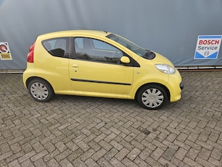 Peugeot 107 1.0-12V XR