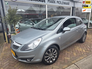 Opel Corsa 1.4-16V '111' Edition,automaat,lage km