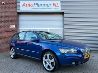 Volvo V50 2.5 T5 AWD Summum! 220PK! Clima! Cruise! Leder!