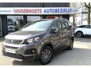 Peugeot Rifter 110 Pk Benzine * Navigatie * Trekhaak * Airco * Parkeer Camera * Cruise Control * Hoge Zit * Vingerhoets; Vierde Generatie Eersteklas Service. Al meer dan 100 jaar een begrip in de Brabantse Kempen,
