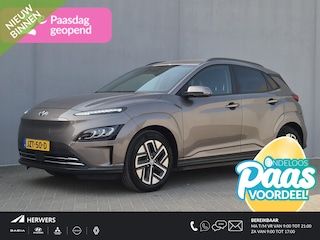 Hyundai Kona EV Comfort Smart 64 kWh Automaat / Accu SOH 100% / Dealer onderhouden / Warmtepomp / CCS Snellader / WLTP bereik 484 km bereik stad 660 km / Stuur- & Stoelverwarming / Krell Audio Systeem / Adaptief cruise control /