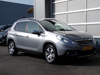 Peugeot 2008 1.2 PureTech Style Automaat/PDC/Navi!!