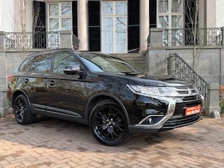 Mitsubishi Outlander 2.0 Instyle+ 4WD 7P Automaat BLACK-LINE Navi Sch-Dak 360C Camera Trekhaak