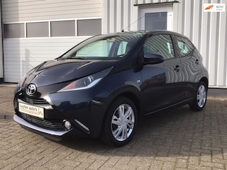 Toyota Aygo 1.0 VVT-i x-play 5 deurs