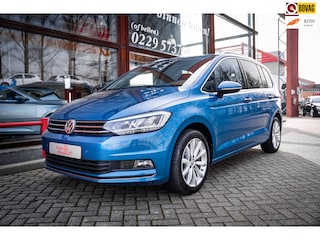 Volkswagen Touran 1.4 TSI Highline | Automaat | Key-less | Navigatie | Parkeer hulp | LED | App-connect |