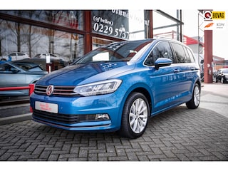 Volkswagen Touran 1.4 TSI Highline | Automaat | Key-less | Navigatie | Parkeer hulp | LED | App-connect |