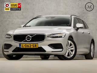 Volvo V60 2.0 B3 Momentum Sport 177Pk Automaat (APPLE CARPLAY, GROOT NAVI, GETINT GLAS, SPORTSTOELEN, PARKEERSENSOREN, DAKRAILS ZWART, LANE ASSIST, NIEUWE APK, NIEUWSTAAT)
